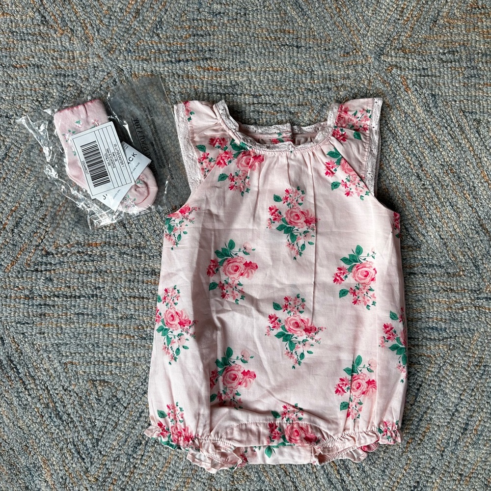 Janie and Jack romper with matching socks 6-12 months